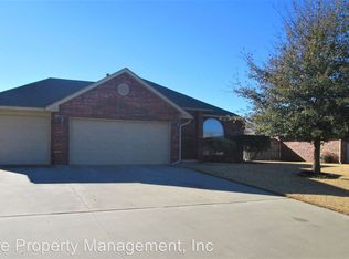 1240 Douglas Cir, Noble, OK 73068
