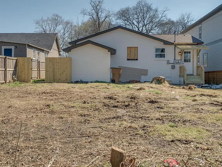 1214 Pennock Ave #1 — Photo 28
