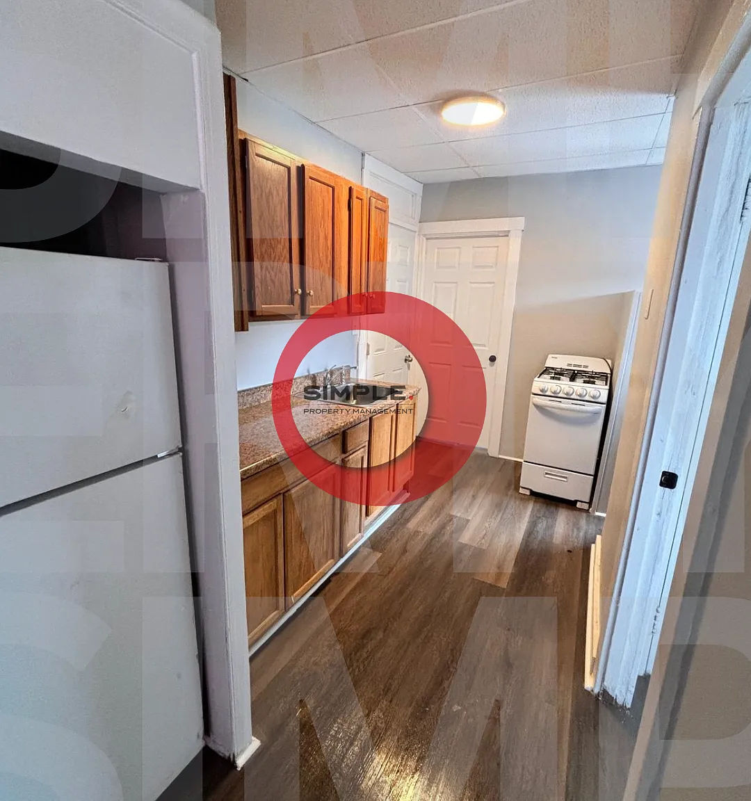904 Penn St — Photo 1