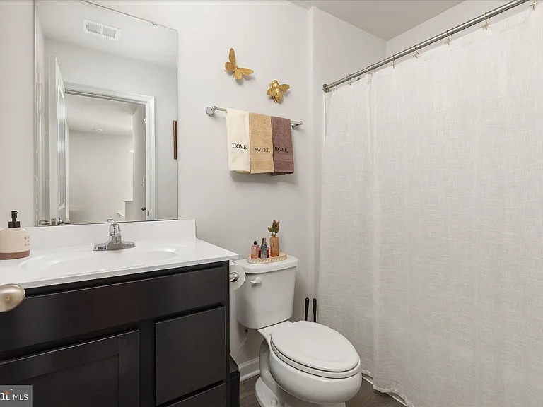 130 Calais Pl — Photo 25