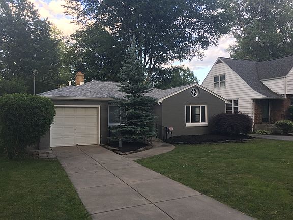 Poured concrete driveway
