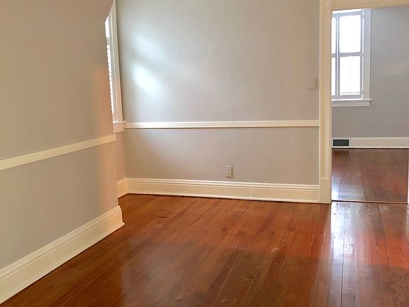 3rd image of 230 E 1st St #0