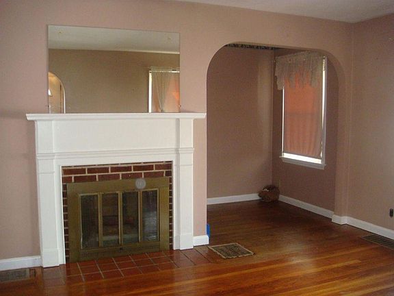 5th image of 1112 Tiffin Ave