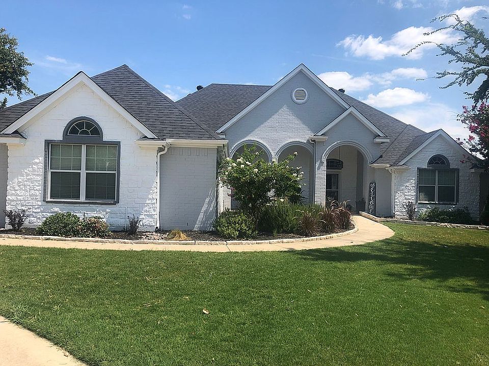 2nd image of 87 Bluff View Dr