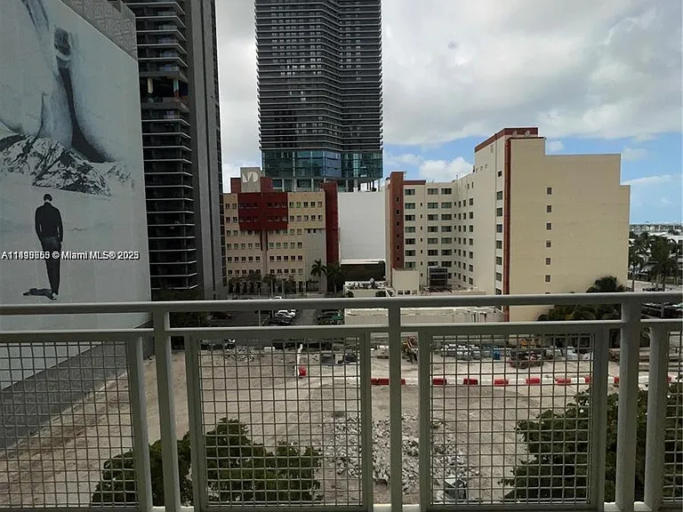 244 Biscayne Blvd #643 — Photo 5