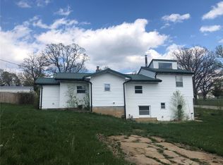 902 N Mine St, Potosi, MO 63664