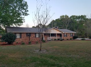 700 Lake Lannell Rd, Odum, GA 31555