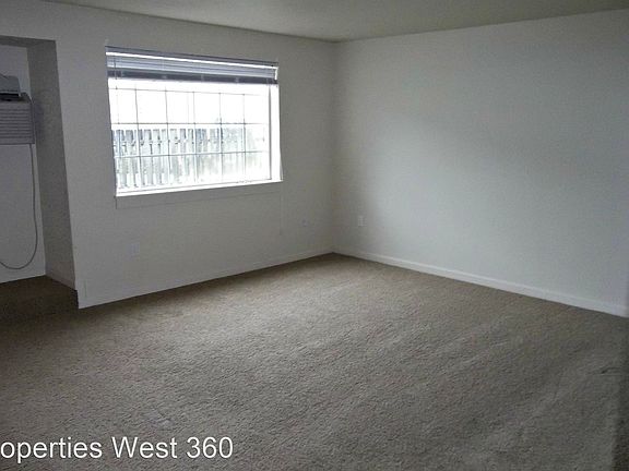 4th image of 9013 NE 54th St APT 8