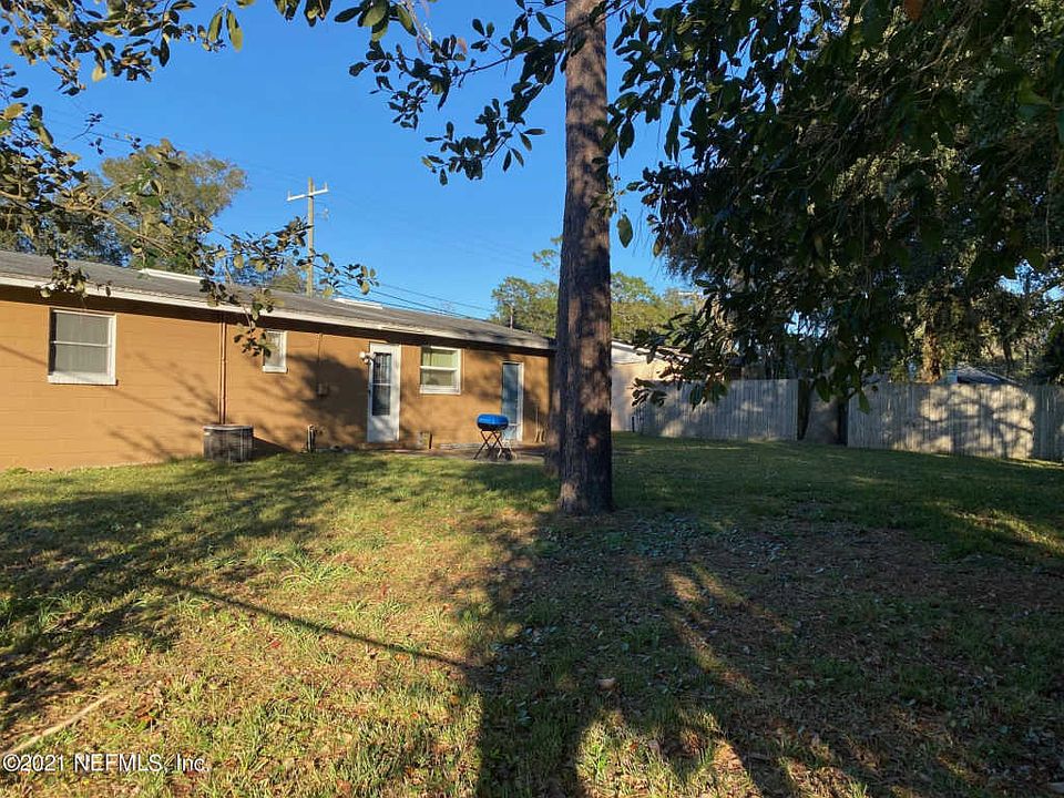 2nd image of 10502 Lone Star Rd