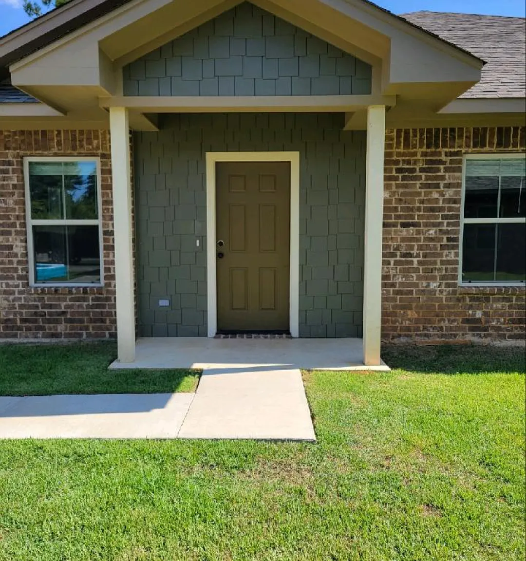 3 bed, 1400 sqft, $1,450 — Photo 4
