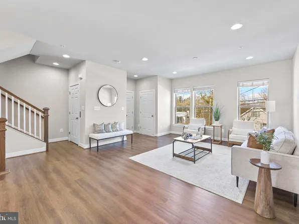 14247 Travilah Rd, Rockville, MD 20850