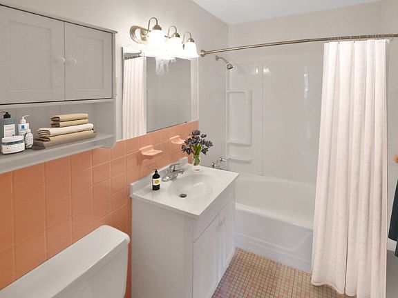 5th image of 1845 Larpenteur Ave W #1855-16
