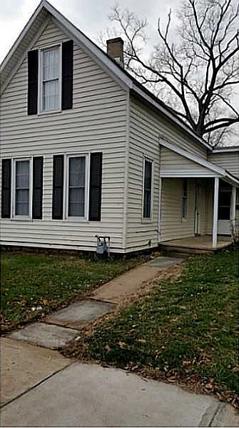 1st image of 114 S Elm St