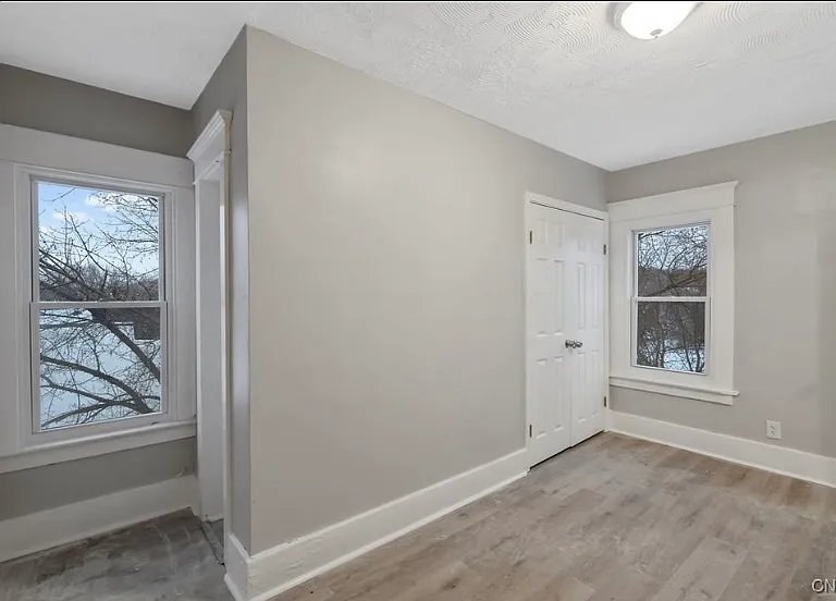 124 Loehr Ave #3 — Photo 8