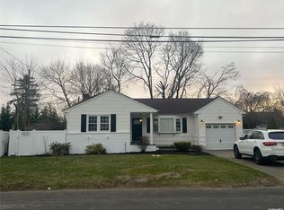37 S Arizona Rd, West Babylon, NY 11704