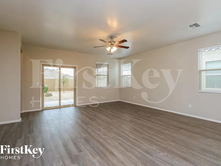 4637 E Fire Opal Ln — Photo 3