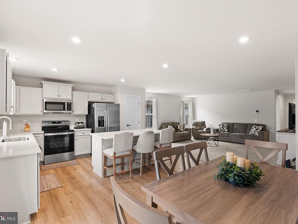 1st image of 8304 Sage Flower Ave