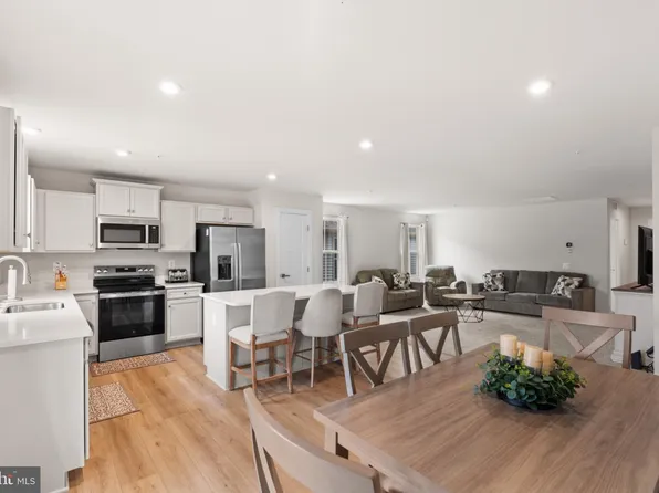 8304 Sage Flower Ave, Brandywine, MD 20613