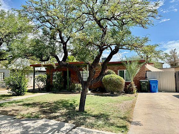4th image of 7211 N 26TH Drive