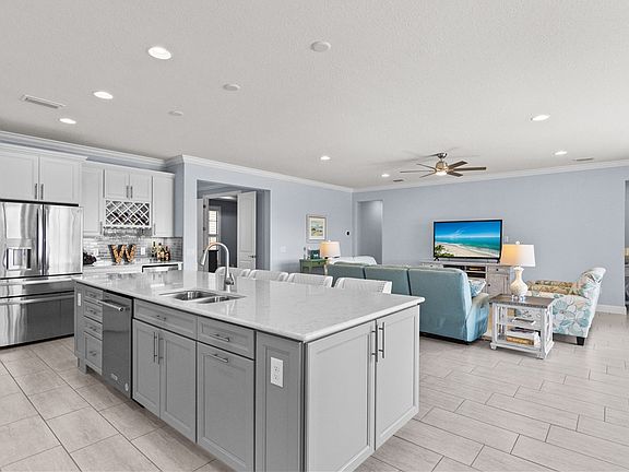 5th image of 4095 Strickland Way
