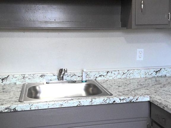 3rd image of 2509 Washington Pike APT A6