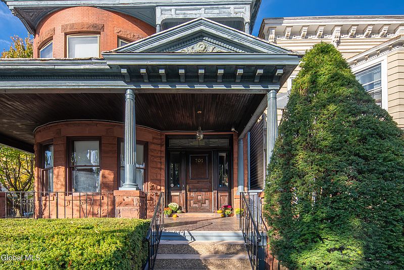 2nd image of 701 Union Street