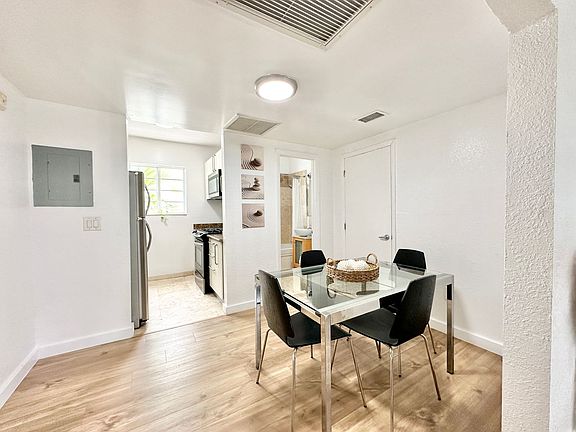 4th image of 3915 Meridian Ave #204