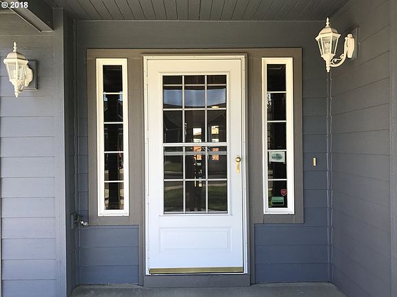 5th image of 2113 NE 180th Pl