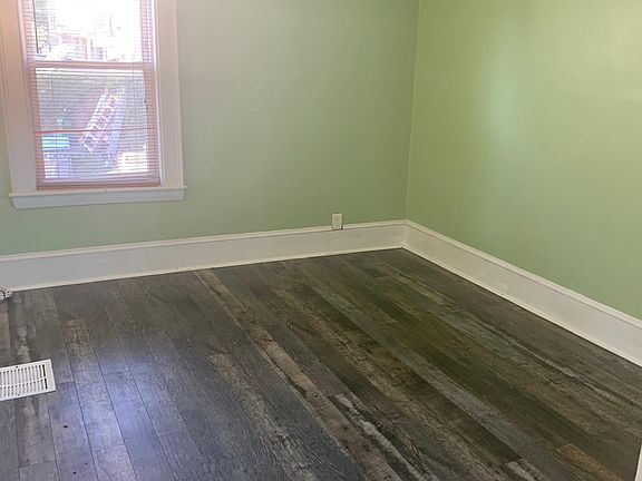 4th image of 28 Lincoln St #1