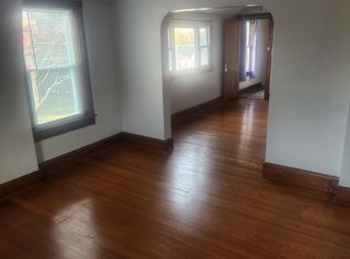 95 Read St APT 2, Somerset, MA 02726