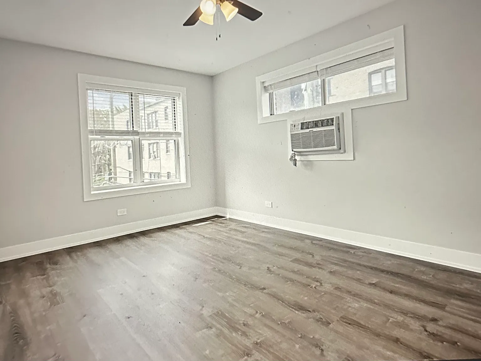 3 bed, 950 sqft, $2,750 — Photo 4