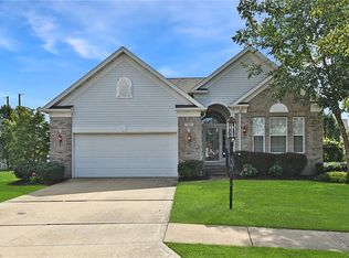 295 Lexington Cir, Broadview Heights, OH