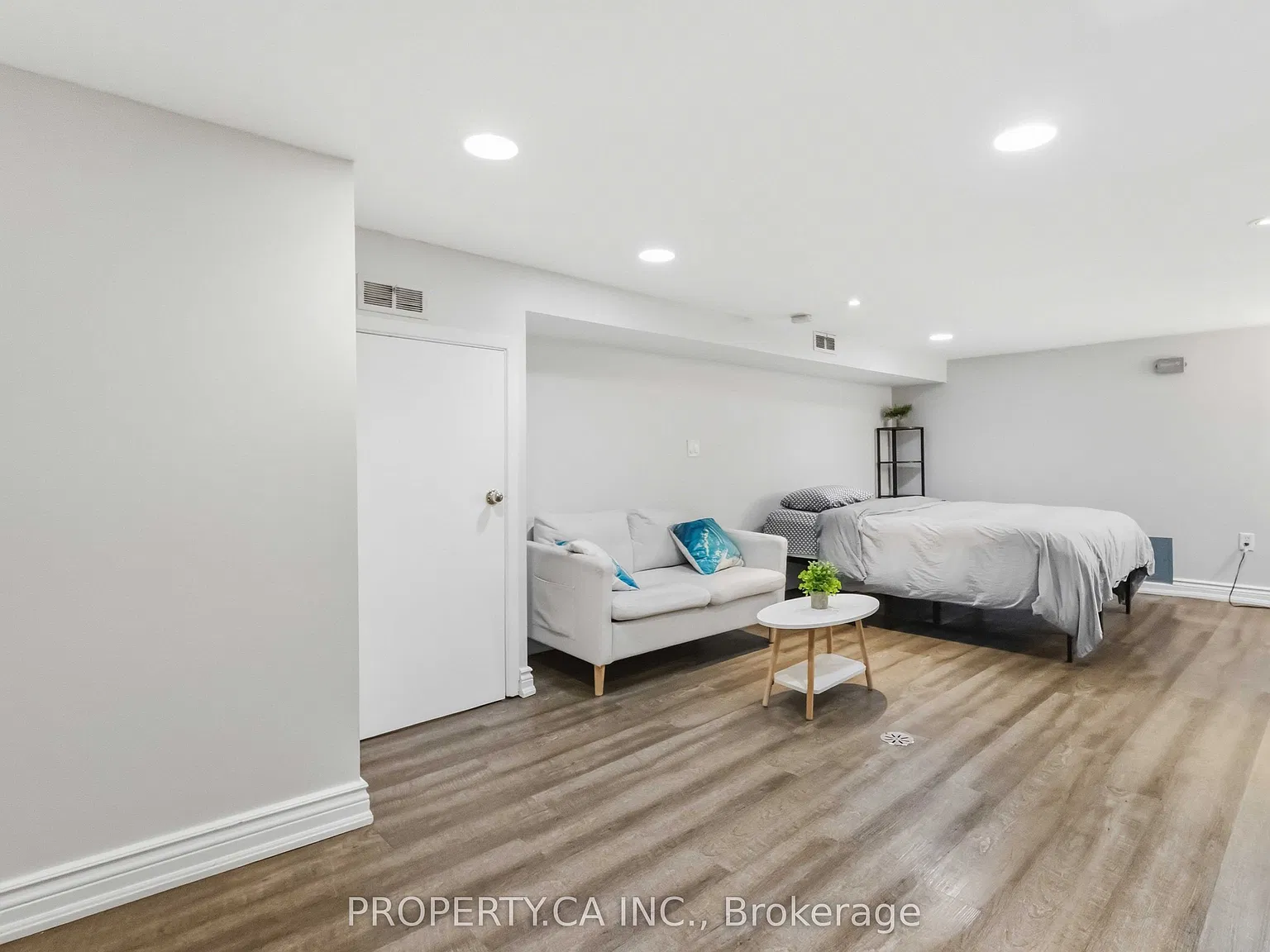 Studio, $1,500 — Photo 4
