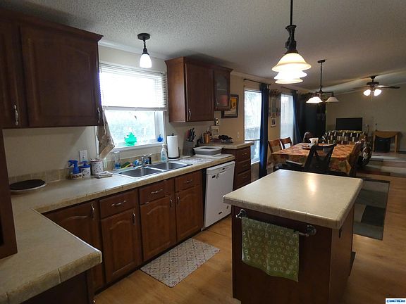 4th image of 3220 N Mann Dr