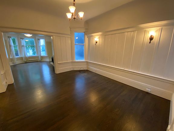 5th image of 218 Shrader St