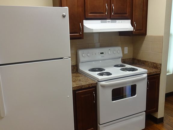 4th image of 1055 E 1st St APT 101