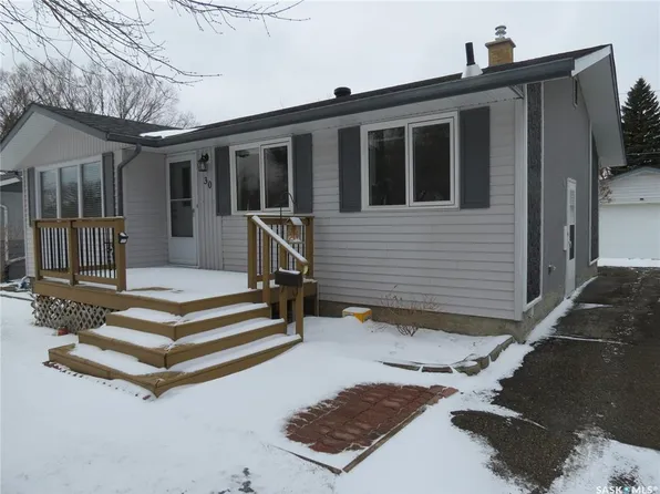 30 CLELAND STREET, Regina, SK S4R 4G2