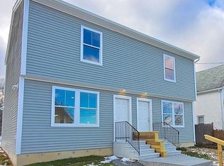 31 Bentley Ave #A & B, Norwich, CT 06360