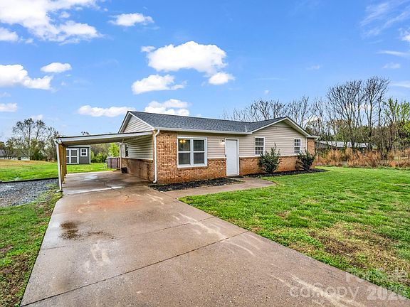 3rd image of 313 Harrill Rd