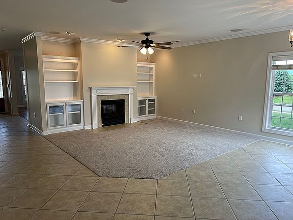 3rd image of 3010 The Green Ct SE
