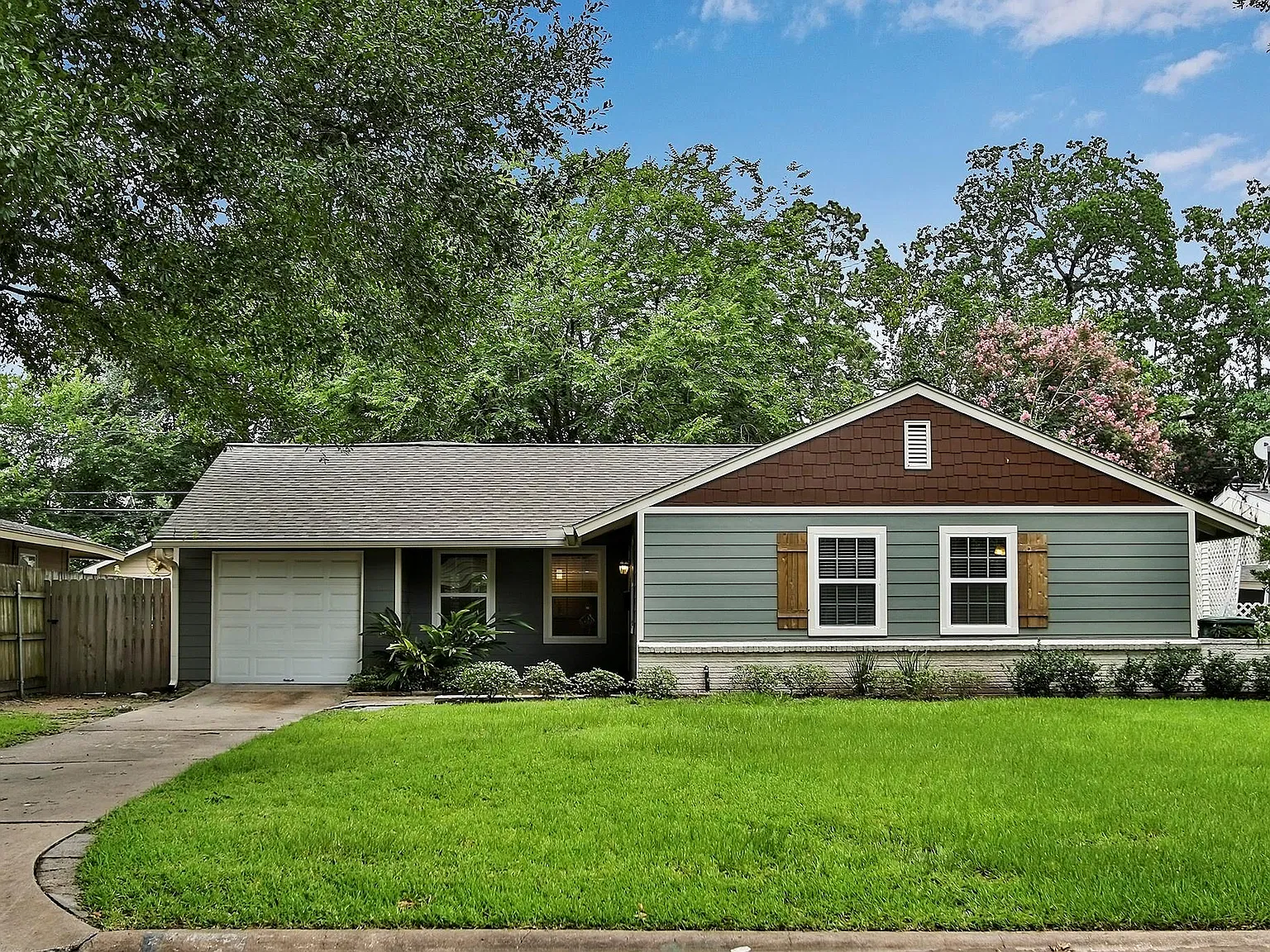 3 bed, 2.5 bath, 1801 sqft, $3,500 — Photo 1