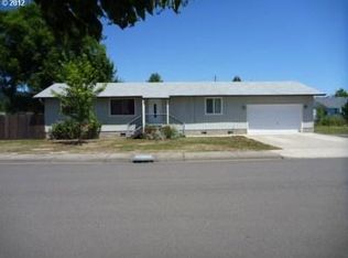 217 Valley Ct, Sutherlin, OR 97479