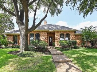 6715 Summer Meadow Ln, Dallas, TX 75252