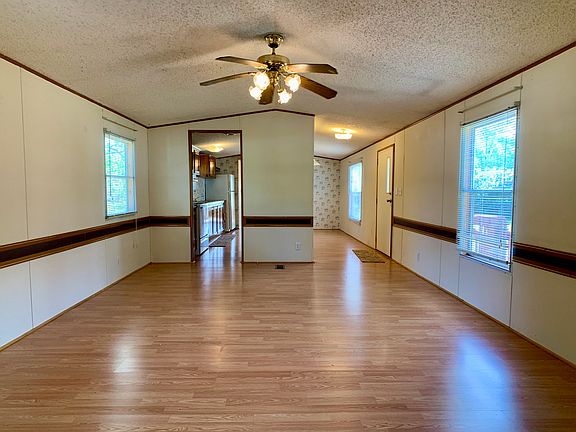 5th image of 14 Country Ln