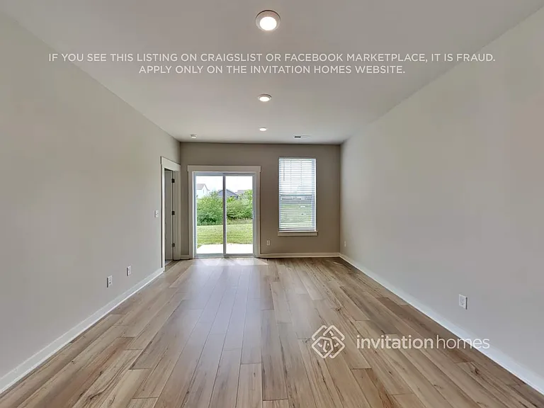 783 Mickelson Way — Photo 4