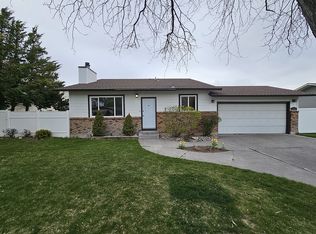 1969 Ririe Cir, Idaho Falls, ID 83404