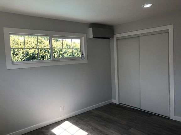 4th image of 837 Junipero Serra Dr