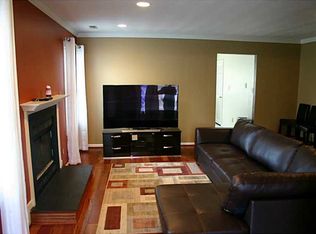 37 Holly Hill Ln, Portsmouth, VA 23702