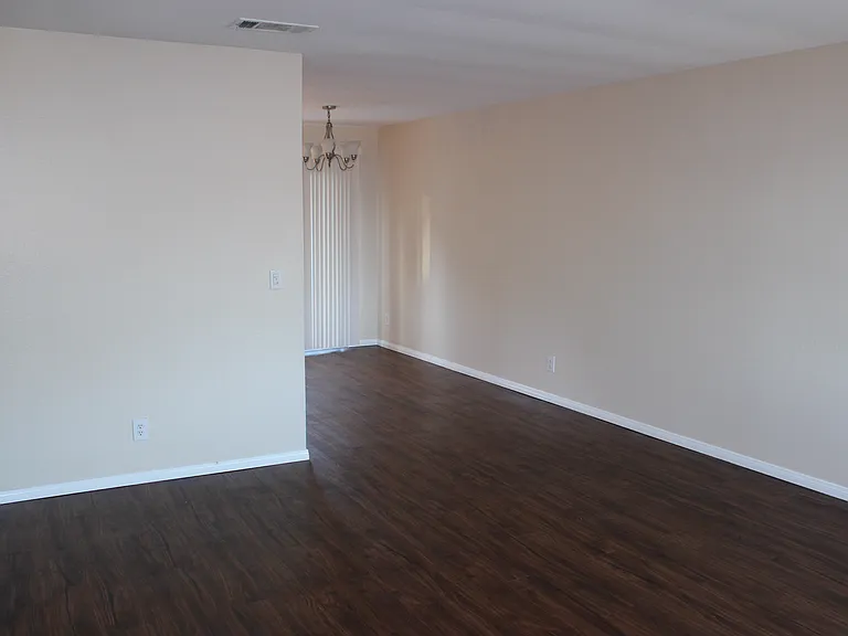701 E 7th Ave #4 — Photo 11
