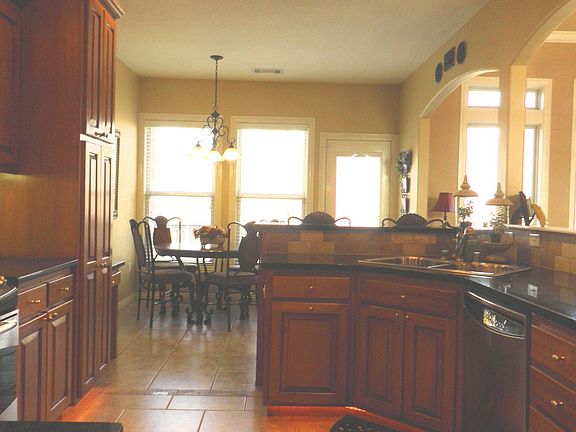4th image of 2306 SW Penny Ln